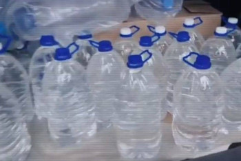 Фотография к новости: Предновогодний урожай: полицейские Казахстана изъяли огромную партию алкоголя