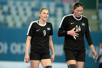 Фотография к новости: Сборная Казахстана по гандболу пробилась в полуфинал чемпионата Азии