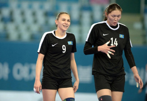 Фотография к новости: Сборная Казахстана по гандболу пробилась в полуфинал чемпионата Азии