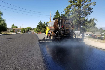 Фотография к новости: Цифровая революция в дорожном строительстве: как Единая база от КаздорНИИ изменит отрасль