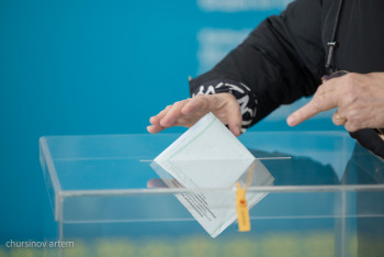 Фотография к новости: Проблемы ЖКХ, дорог и школ на селе обещают решать кандидаты в депутаты маслихата