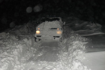Фотография к новости: Шесть человек на авто застряли на заснеженной трассе в области Жетісу