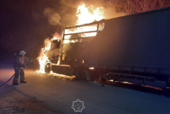 Фотография к новости: Грузовик с товаром загорелся в Кызылорде