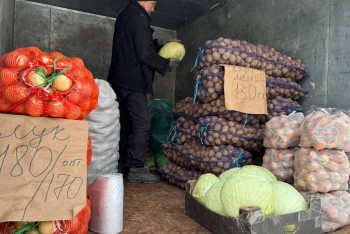 Фотография к новости: Продукты из стабилизационного фонда начали продавать на ярмарках в Казахстане