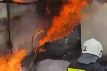 Фотография к новости: Грузовик сгорел в Алматы