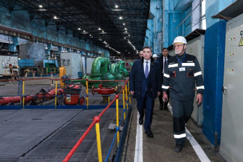 Фотография к новости: Олжас Бектенов ознакомился с развитием черной металлургии в Рудном