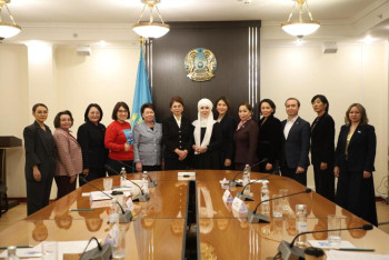 Фотография к новости: Нацкомиссия по делам женщин и семейно-демографической политике подвела итоги года