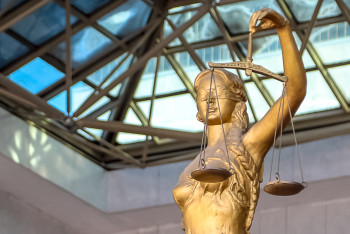 Фотография к новости: Суд заставил восстановить в должности учителя из Мангистау