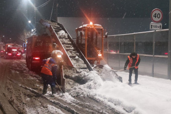 Фотография к новости: Снегопад в Алматы: коммунальные службы работают в усиленном режиме