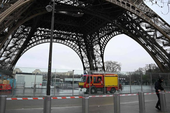 Фотография к новости: Пожар произошёл на Эйфелевой башне