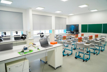 Фотография к новости: Опубликован список обладателей стипендии "Болашак"