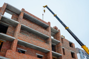 Фотография к новости: Жилой комплекс сносят в Астане