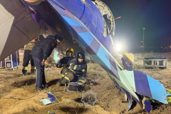 Фотография к новости: На месте крушения самолёта в Актау продолжаются работы