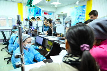 Фотография к новости: Актюбинцы сдали кровь для пострадавших в авиакатастрофе в Актау