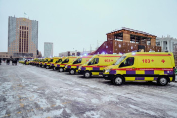 Фотография к новости: Почти на 50 машин пополнили автопарк скорой помощи Астаны