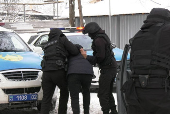 Фотография к новости: Сотни человек попались на удочку мошенника в Алматы