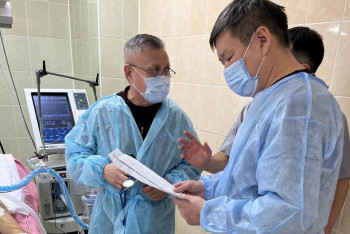 Фотография к новости: Вышел из комы после авиакатастрофы: 20-летний пациент из Кыргызстана узнал родственника