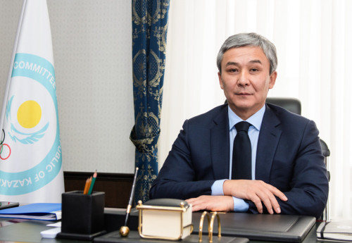 Фотография к новости: Избран новый глава Казахстанской федерации хоккея