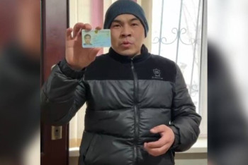 Фотография к новости: 40-летний житель Шахтинска впервые получил удостоверение личности