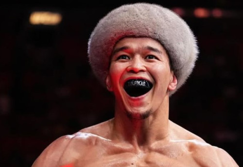 Фотография к новости: Официально объявлен топовый бой Асу Алмабаева в UFC