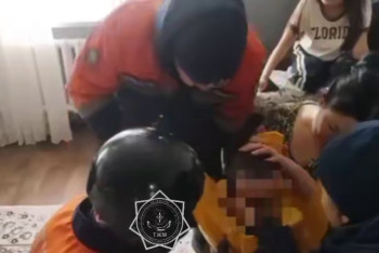 Фотография к новости: Голова двухлетнего малыша застряла в горшке в Семее