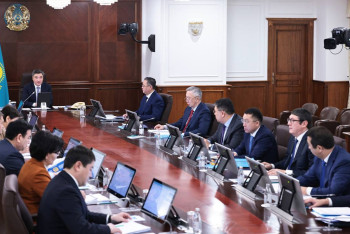 Фотография к новости: Олжас Бектенов поручил усилить контроль за соблюдением безопасных условий труда