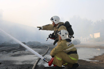Фотография к новости: Крупный пожар в Караганде: есть погибшие