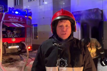 Фотография к новости: В Астане потушили пожар в торговом доме