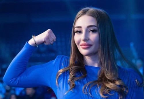 Фотография к новости: Ангелина Лукас рассказала о весогонке перед предстоящим боем в Москве