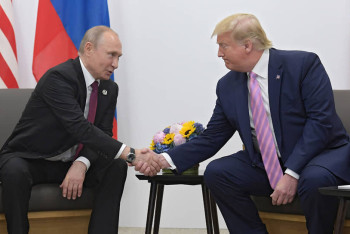 Фотография к новости: Швейцария готова организовать встречу Трампа и Путина