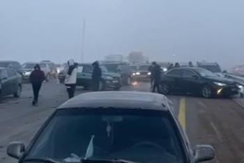 Фотография к новости: Сразу 18 авто столкнулись на трассе в Алматинской области