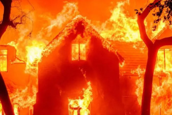 Фотография к новости: Лос-Анджелес готовится к новой эвакуации из-за лесных пожаров