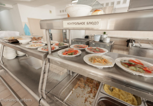 Фотография к новости: Огурцы с молоком и йогурты: новое меню в казахстанских школах вызвало вопросы у бизнеса