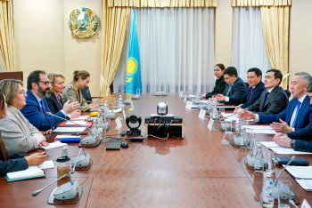 Фотография к новости: Серик Жумангарин встретился с представителем ОЭСР