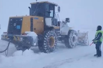 Фотография к новости: Эвакуация в Жамбылской области: Спасатель пешком преодолел километры в метель