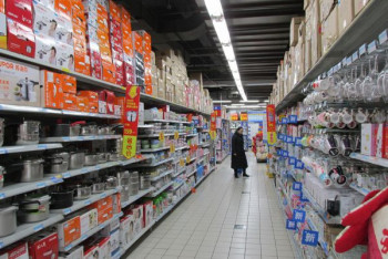 Фотография к новости: С полок магазинов Астаны уберут "Доширак" и дубайский шоколад