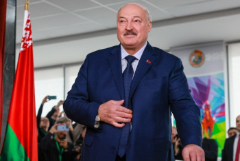 Фотография к новости: Экзитпол: Лукашенко побеждает на выборах в Беларуси