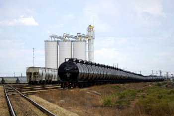 Фотография к новости: Ситуация с вагонами ТШО на границе с Польшей урегулирована – Минэнерго
