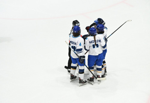 Фотография к новости: Казахстанские хоккеистки разгромили соперниц старте на Азиатских игр