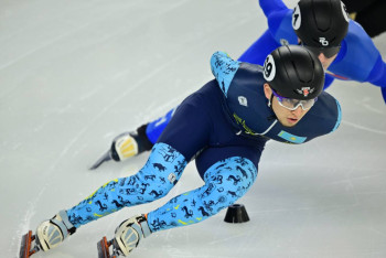 Фотография к новости: Казахстанские шорт-трекисты прошли в полуфинал Азиады в Харбине