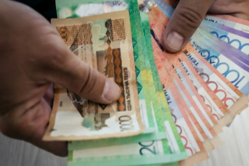 Фотография к новости: Средняя зарплата казахстанцев выросла до 434 тысяч тенге в конце 2024 года