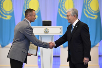 Фотография к новости: Токаев наградил призеров престижного турнира UAE SWAT Challenge