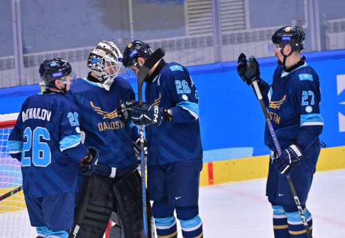 Фотография к новости: Казахстанские хоккеисты вышли в полуфинал Азиады