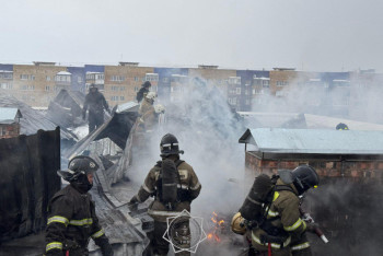 Фотография к новости: Крыша новостройки сгорела в Караганде
