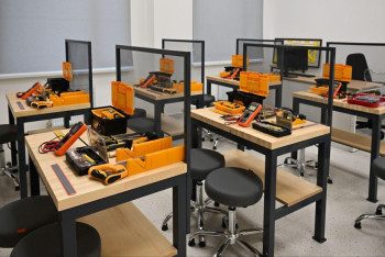 Фотография к новости: Чем реально "комфортные школы" отличаются от обычных рассказали в Минпросвещения