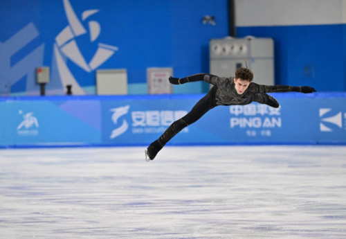 Фотография к новости: Фигурист Михаил Шайдоров выиграл короткую программу на чемпионате четырёх континентов