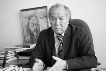 Фотография к новости: Токаев выразил соболезнования близким писателя и драматурга Дулата Исабекова