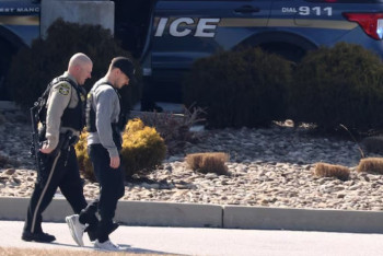 Фотография к новости: В США мужчина взял заложников и открыл стрельбу по медикам в больнице