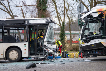 Фотография к новости: Автобусы лоб в лоб столкнулись в Германии: 35 пострадавших