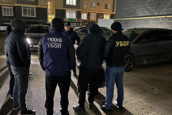 Фотография к новости: 11 килограммов чёрной икры изъяли у мужчин в Мангистау